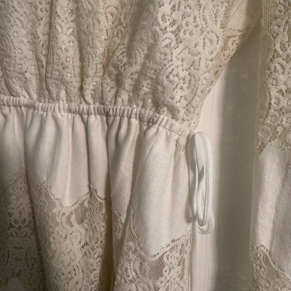 Wayf White Shores Lace Dress- Size Medium- NWT - Picture 2 of 3